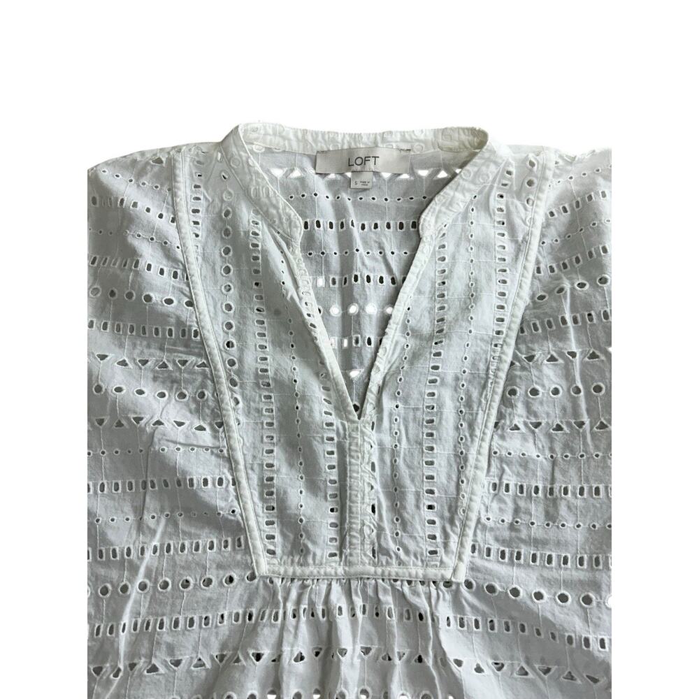 Ann Taylor LOFT White Eyelet Peasant Blouse Sz S Long Bell Sleeves V-Neck Top - Picture 4 of 6